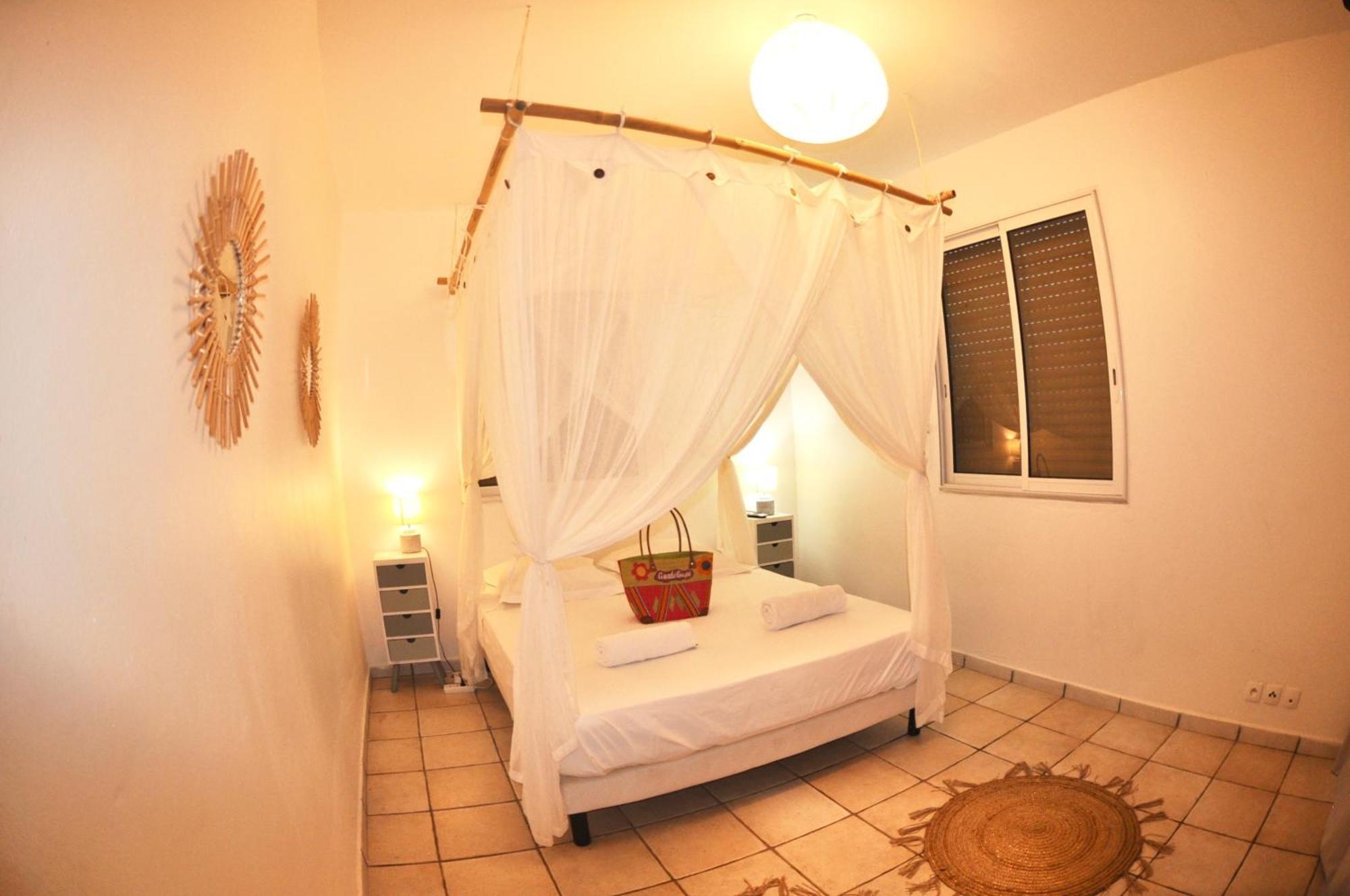 Petit Havre De Paix Bis - Piscine Et Plage A Pied Le Gosier  Ngoại thất bức ảnh
